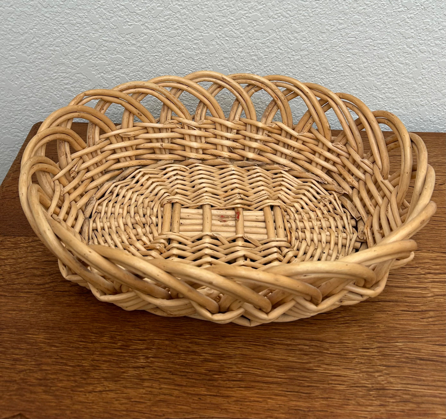 2 Sizes- Scallop Edge Basket