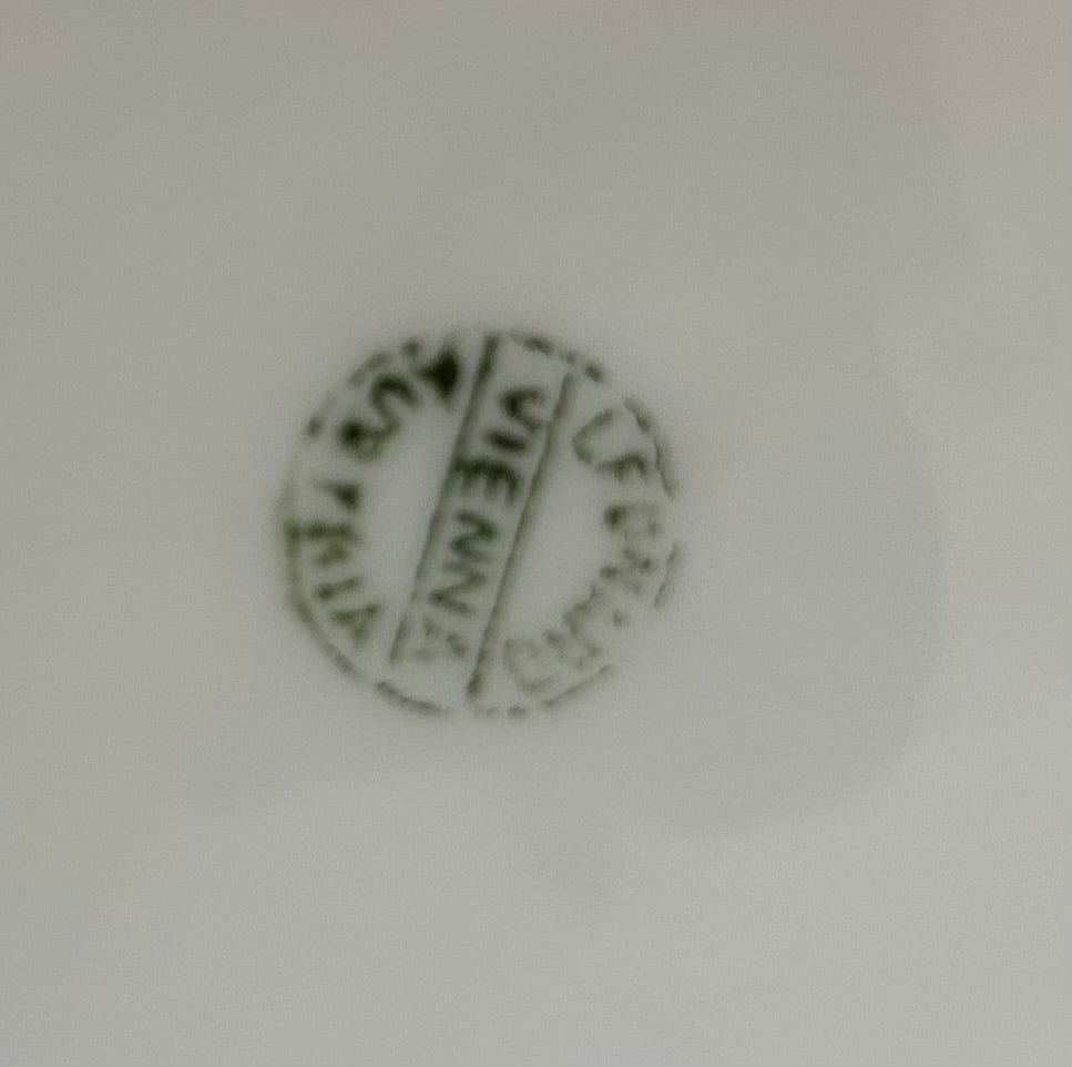 Vienna 10” x 6.5” x 2”H Bowl