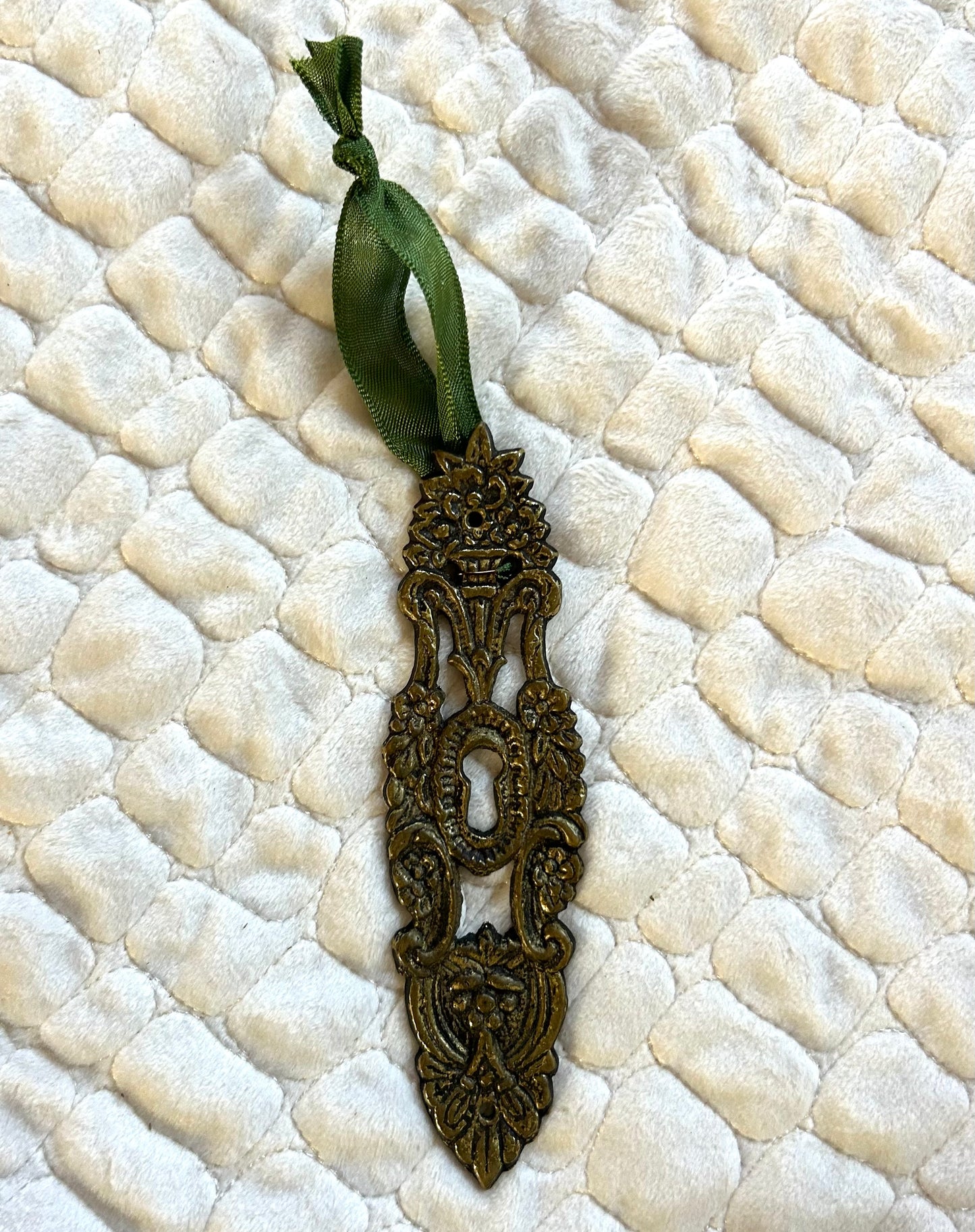 5.5” x 1.5” French Keyhole Escutcheon