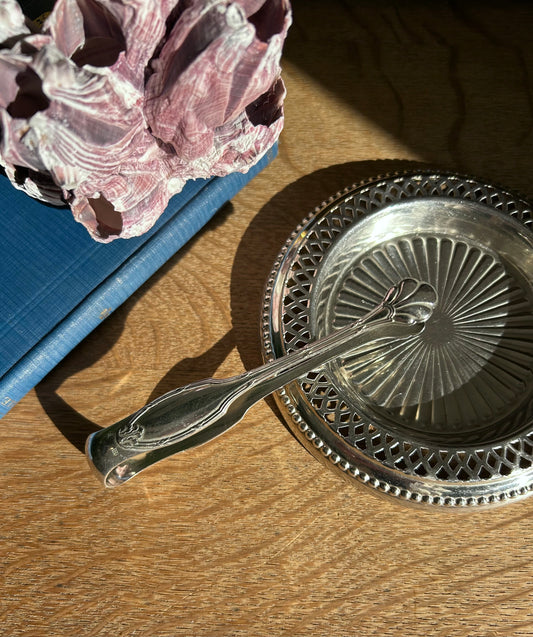 Paris - Silverplate Tongs Shell Edge