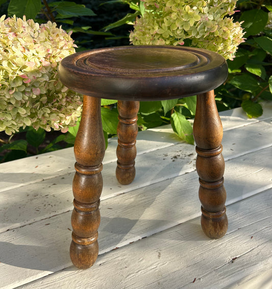 France - 9” x 12” Wood Tripod Stool